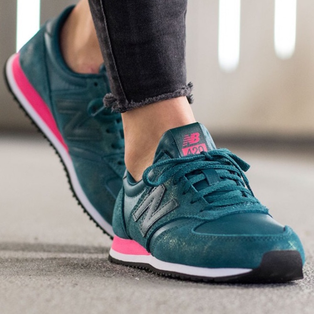 New Balance ✨ glittery ✨ teal & pink classics sz 9